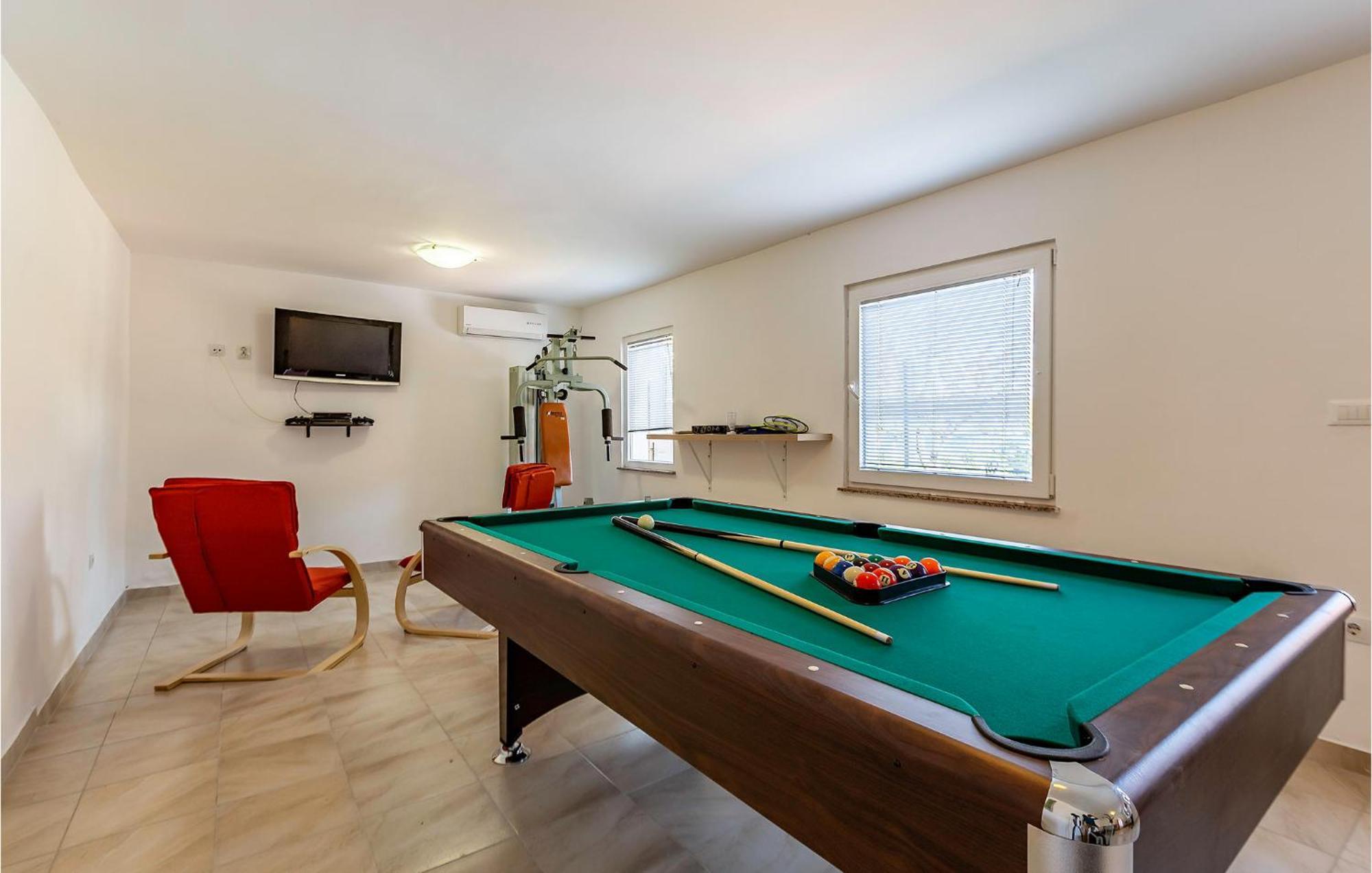 Holiday home Beautiful Home In Pula With Wifi *