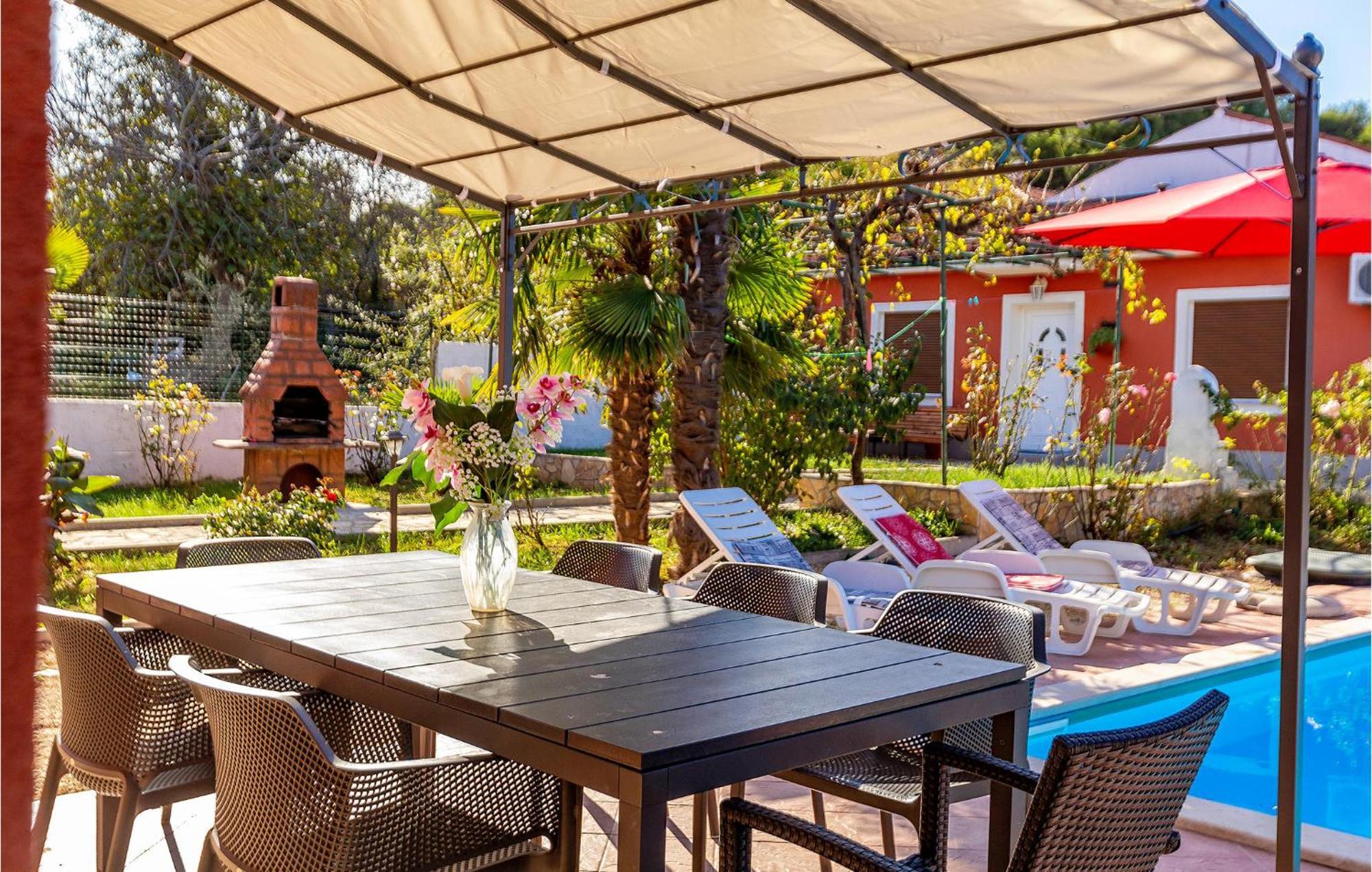 Beautiful Home In Pula With Wifi Pula