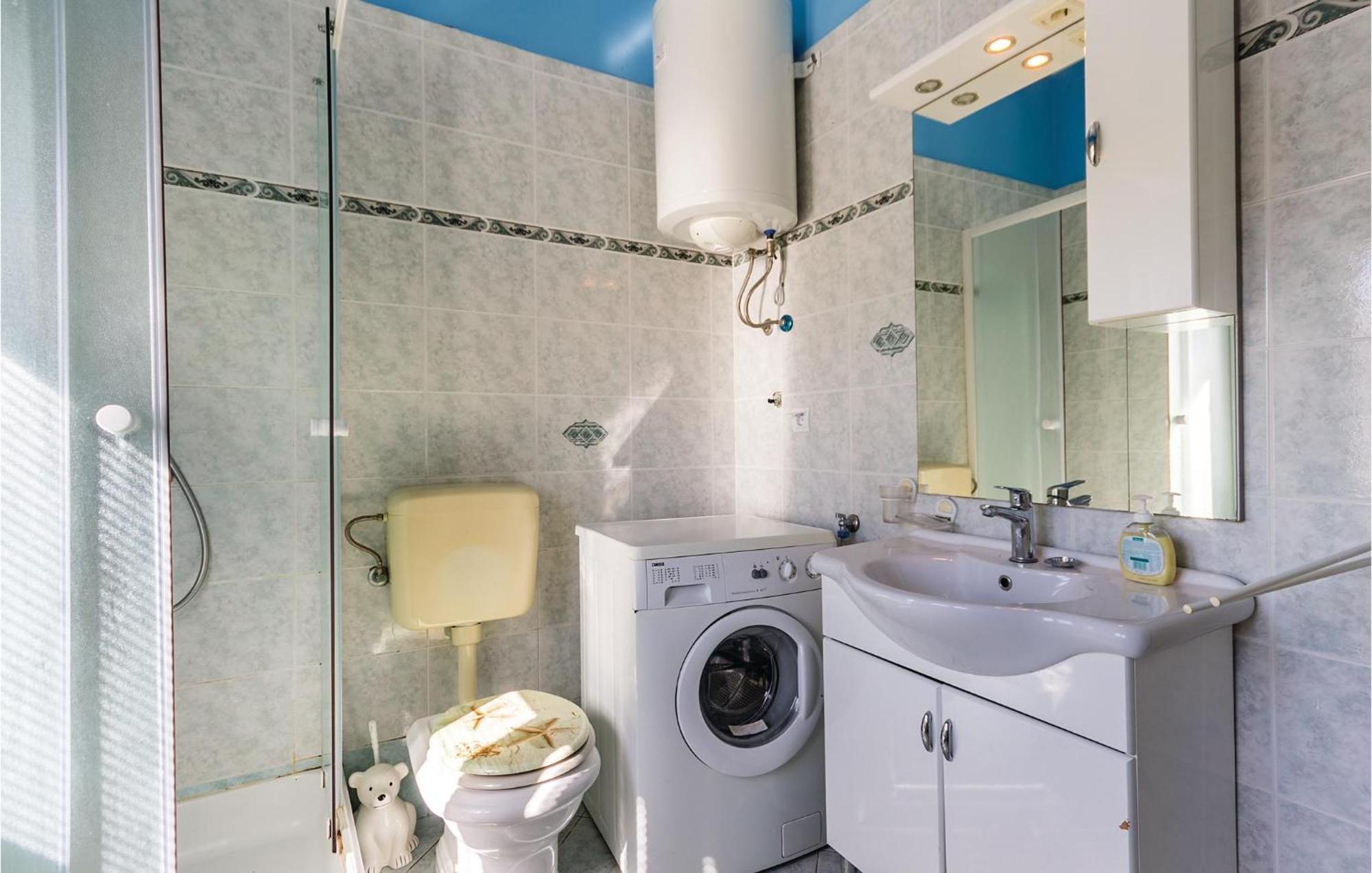 Beautiful Home In Pula With Wifi Pula