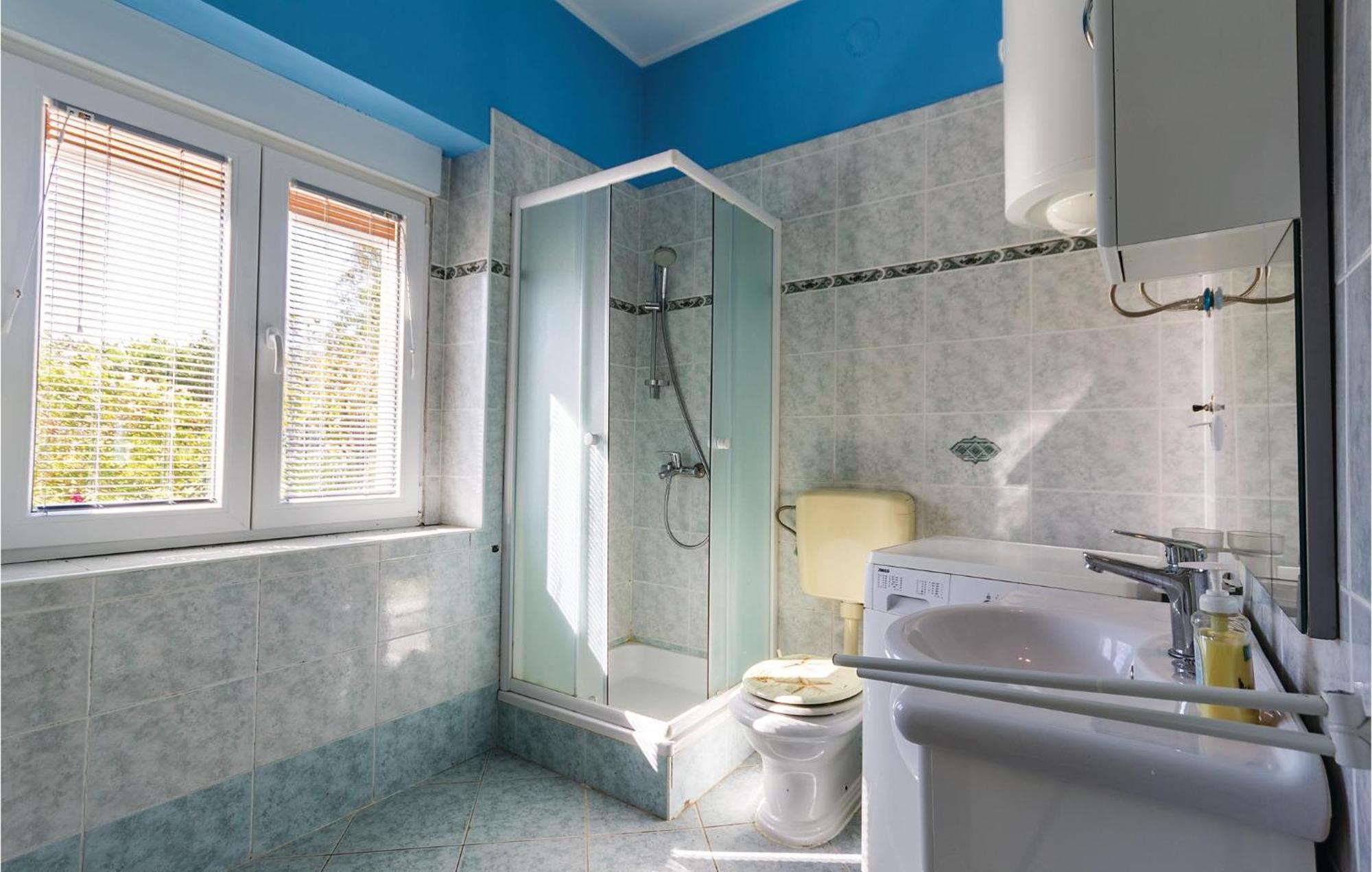 Beautiful Home In Pula With Wifi Pula